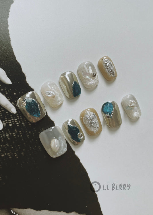 Le Berry “Lake Baikal” Long/Short Squoval Handmade Press On Nails False Nails - Le Berry