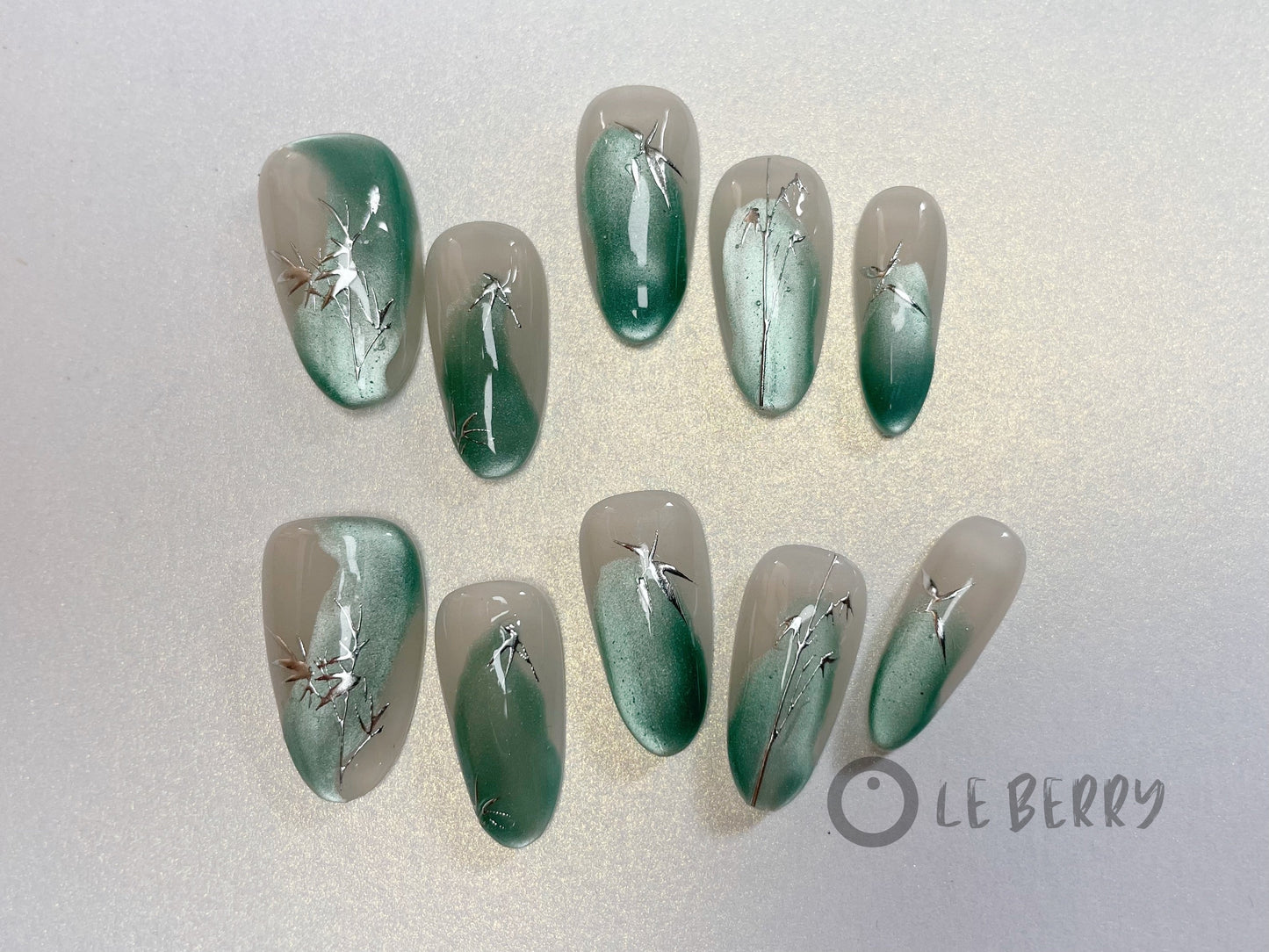 Le Berry Bamboo Handmade Almond Press On Nails False Nails - Le Berry