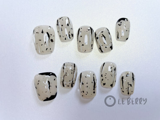 Le Berry Rain in NY Squoval Handmade Press On Nails False Nails - Le Berry