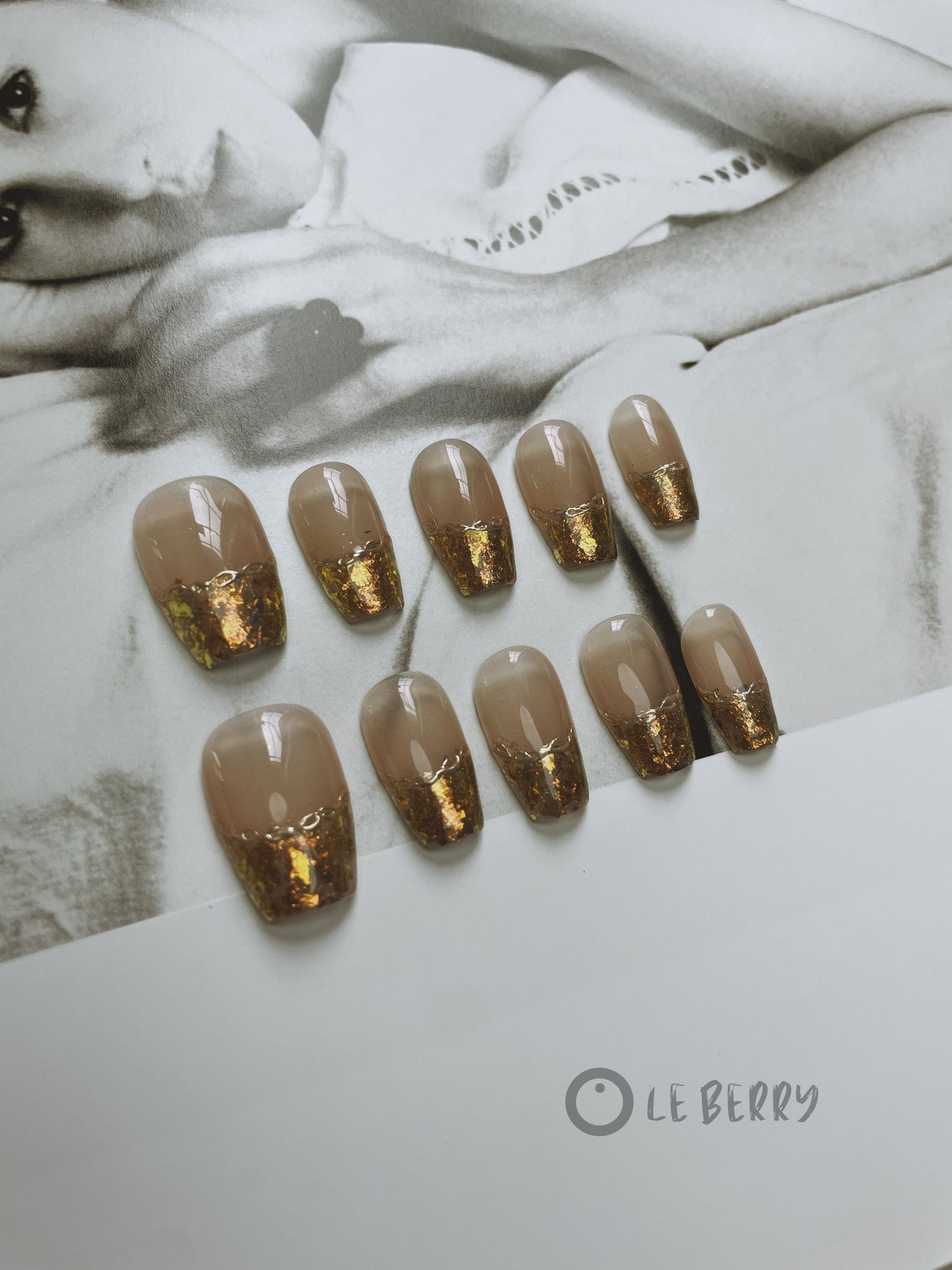 Le Berry Golden Short/Long Squoval Handmade Press On Nails False Nails - Le Berry