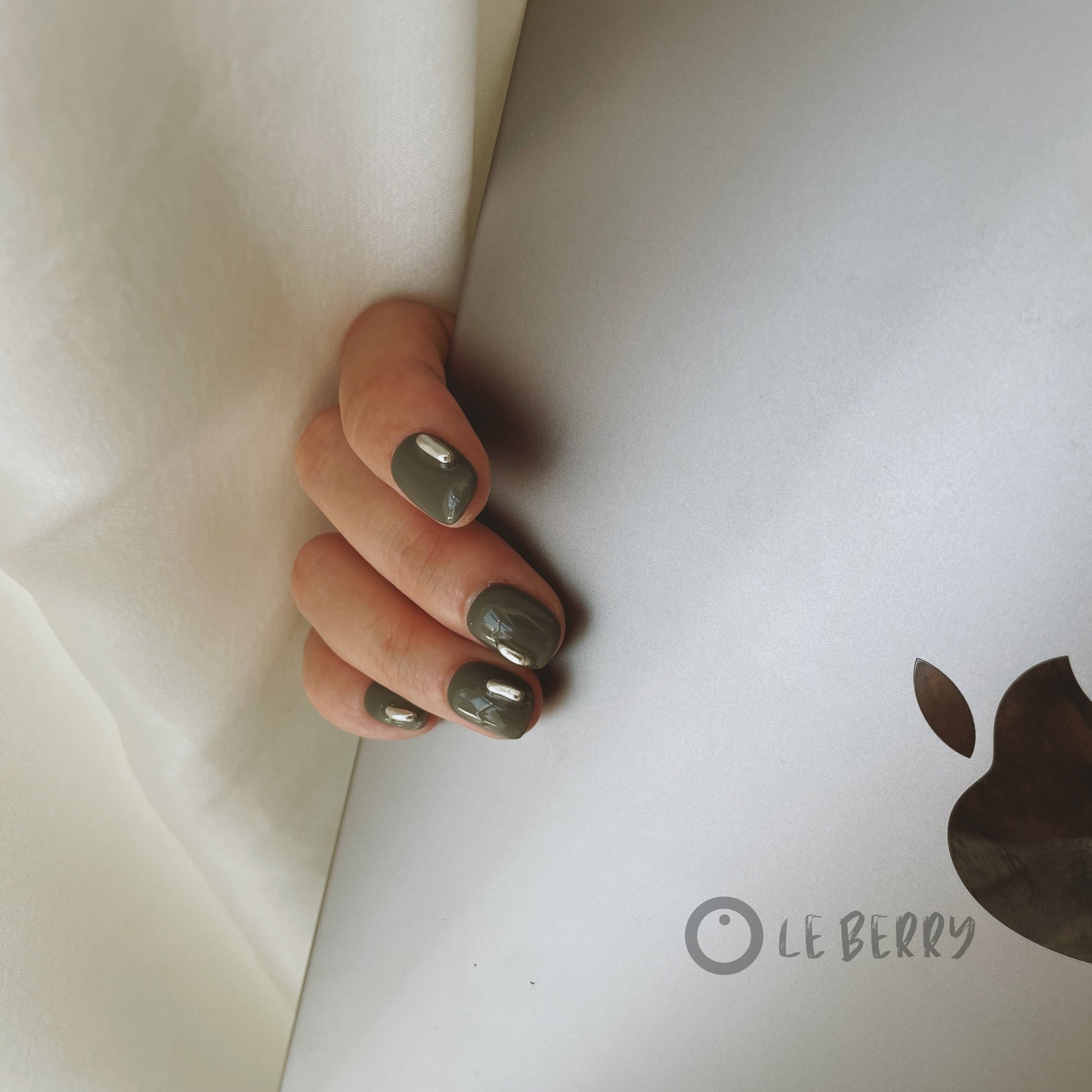 Le Berry Monday Squoval Handmade Press On Nails False Nails - Le Berry