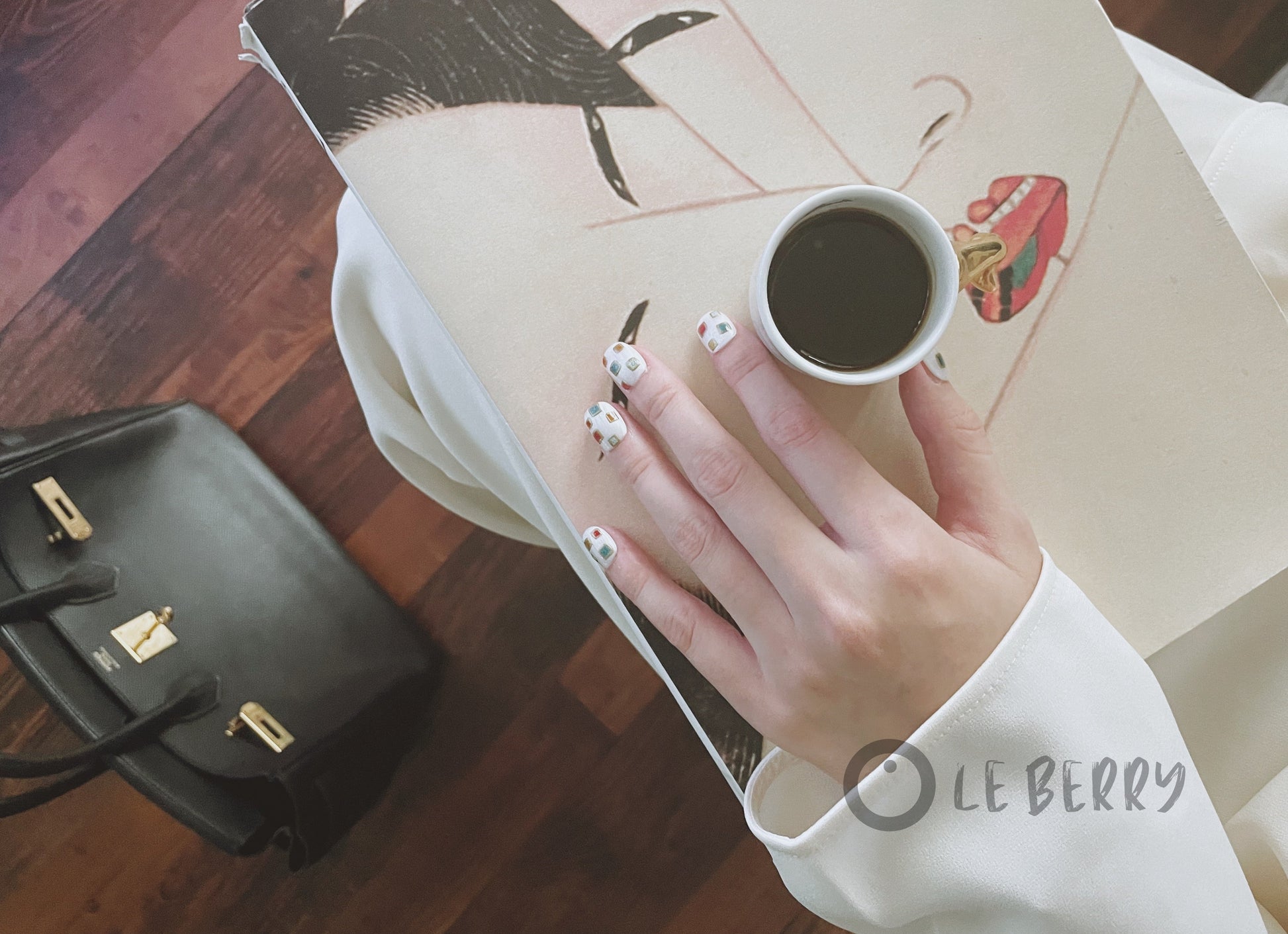 Le Berry Gaudí Squoval Handmade Press On Nails False Nails - Le Berry