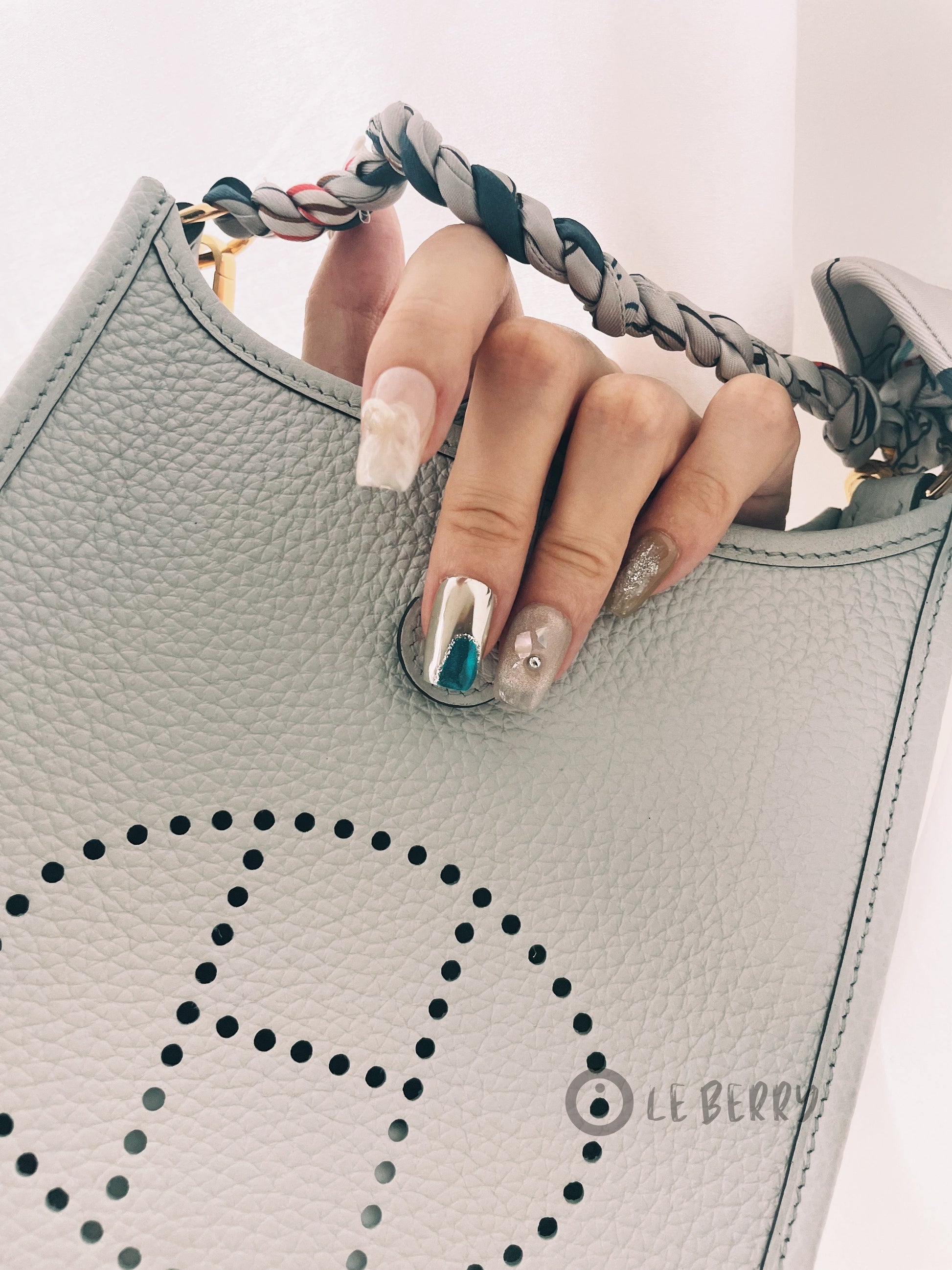 Le Berry “Lake Baikal” Long/Short Squoval Handmade Press On Nails False Nails - Le Berry