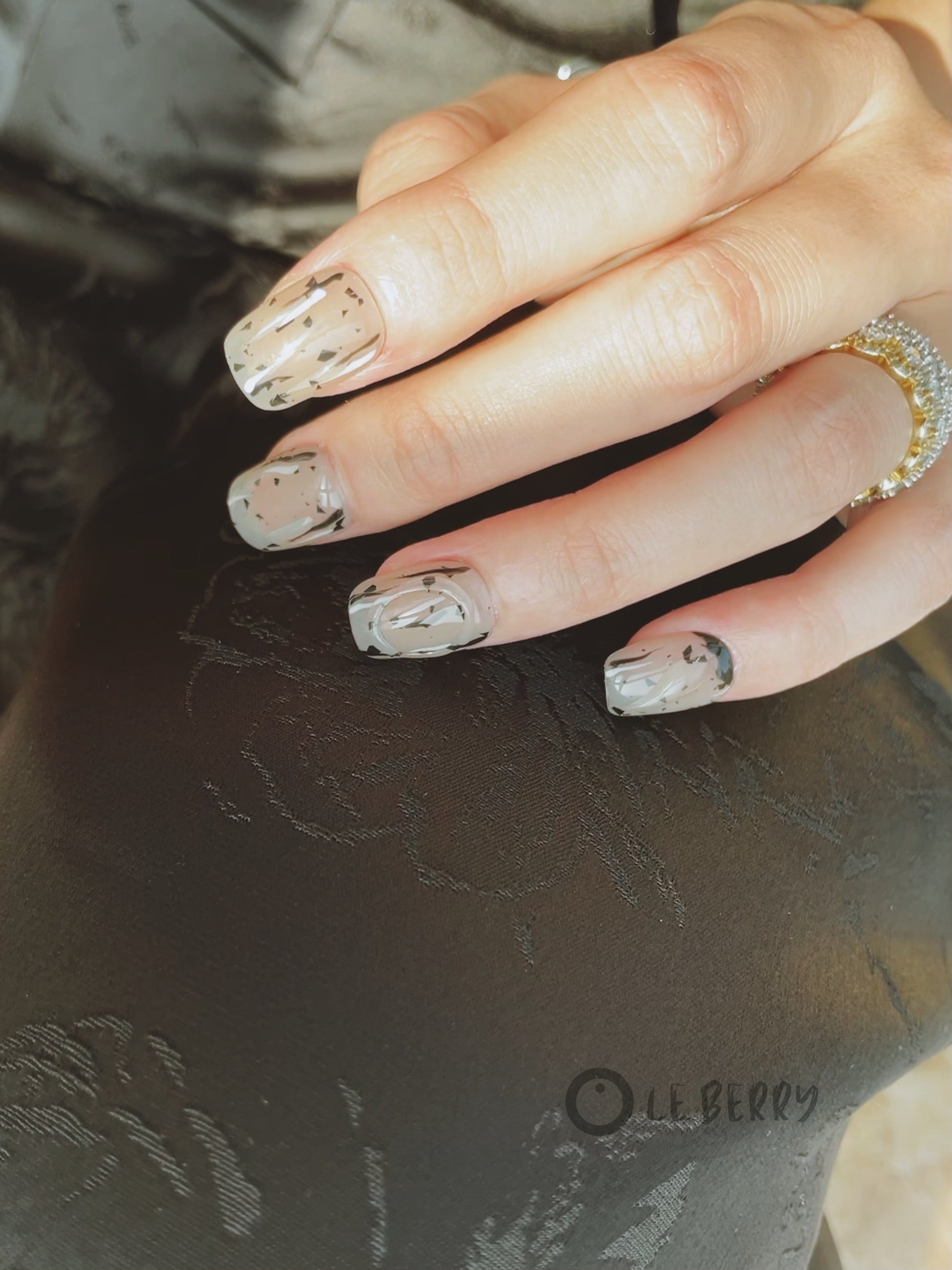 Le Berry Rain in NY Squoval Handmade Press On Nails False Nails - Le Berry